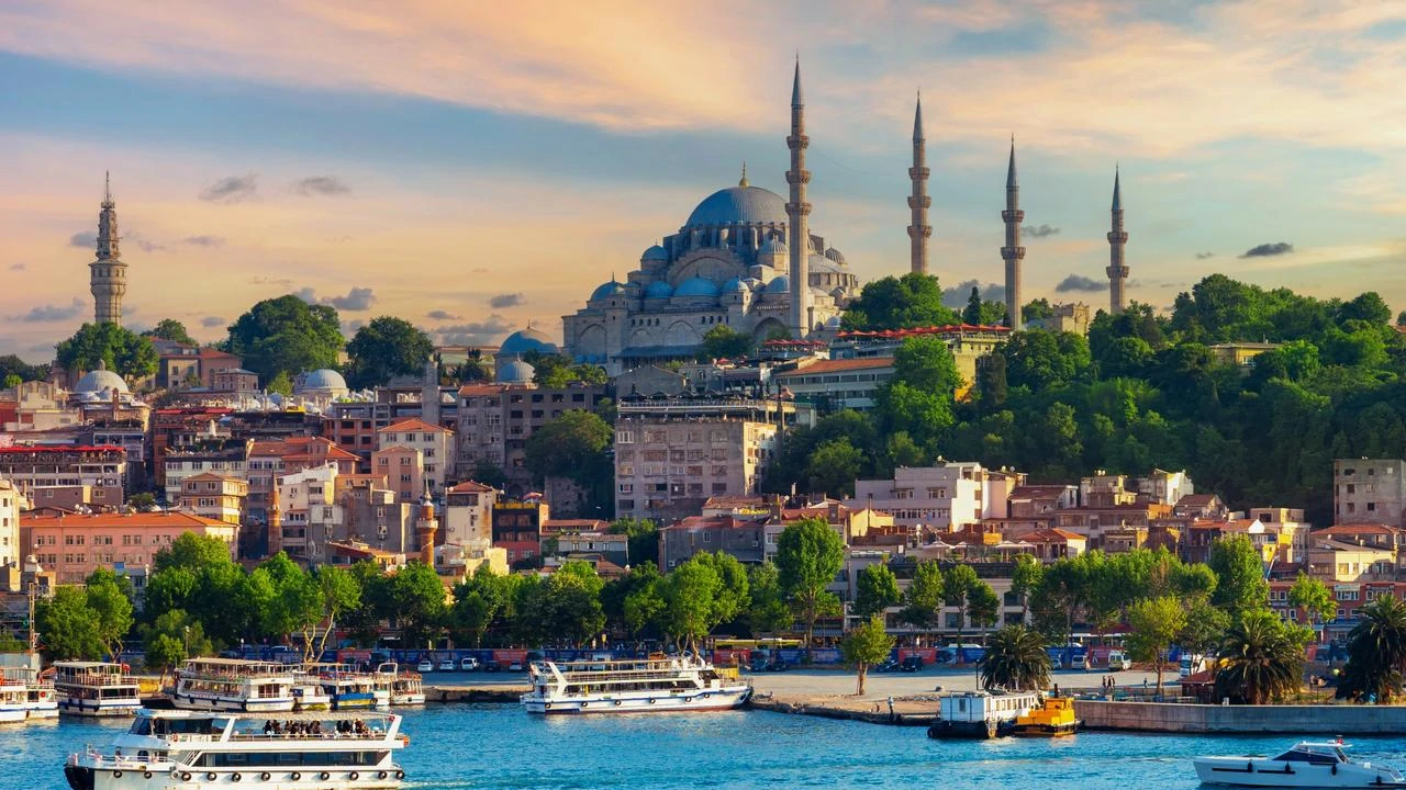 Turkey — Istanbul skyline